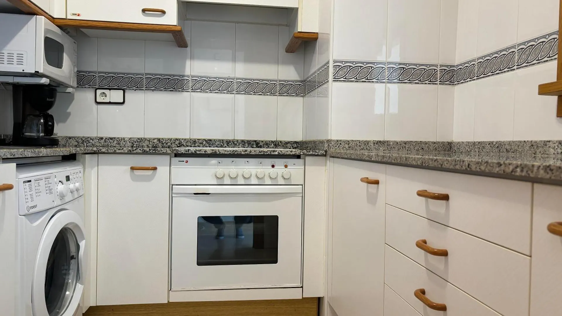 Apartamentos Central Park Palmyra Salou 0*,  Spain